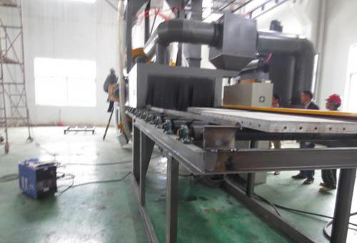 鋁膜板拋丸機(jī)，鋁膜板清理機(jī)翻新舊，去除水泥浮漿